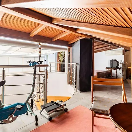 4 Bedrooms - Sleeps 10 - Pets - Pool - Hottub 别墅 帕拉利亚基米斯